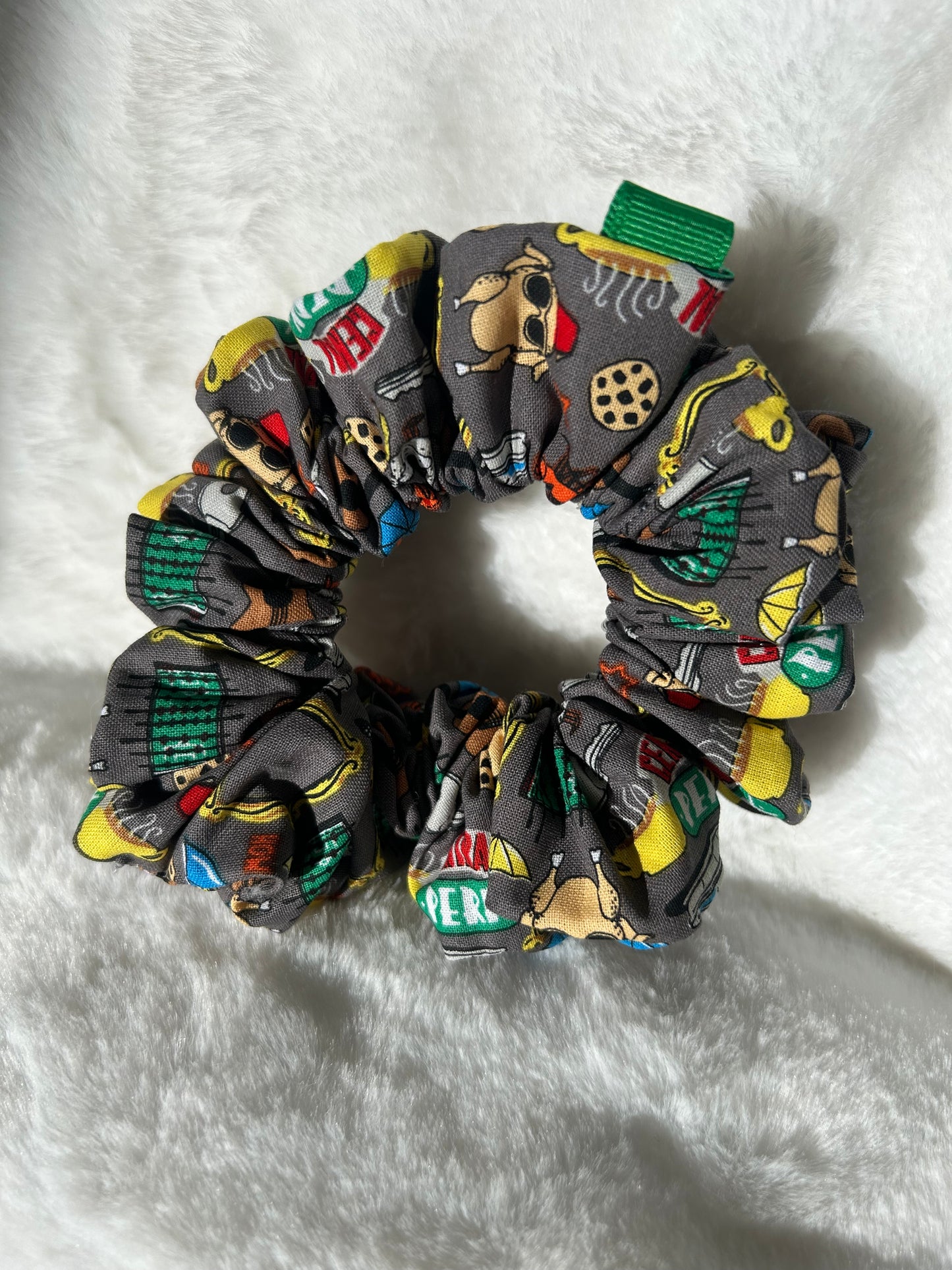Friends print scrunchie