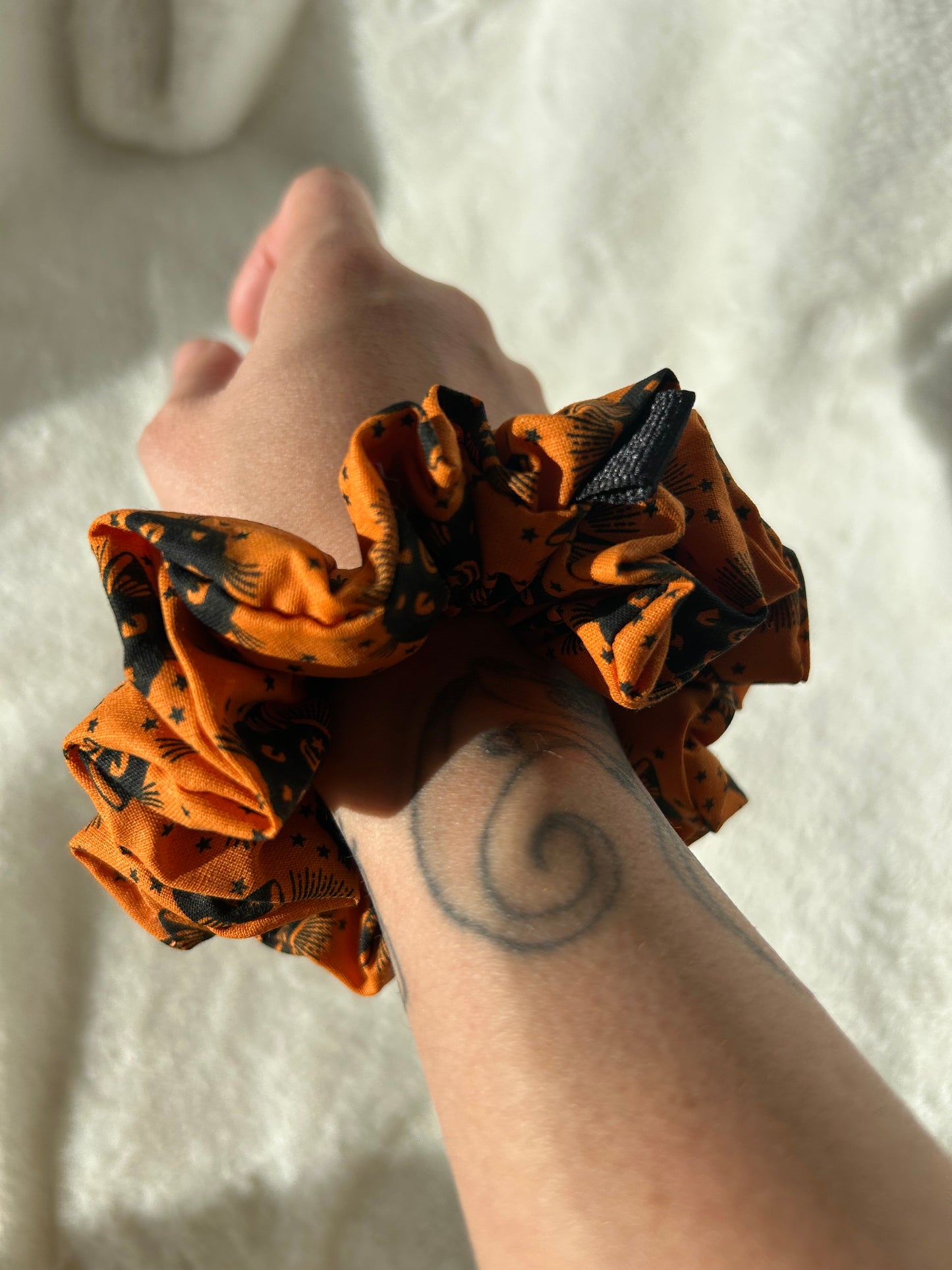 Vintage cat scrunchie