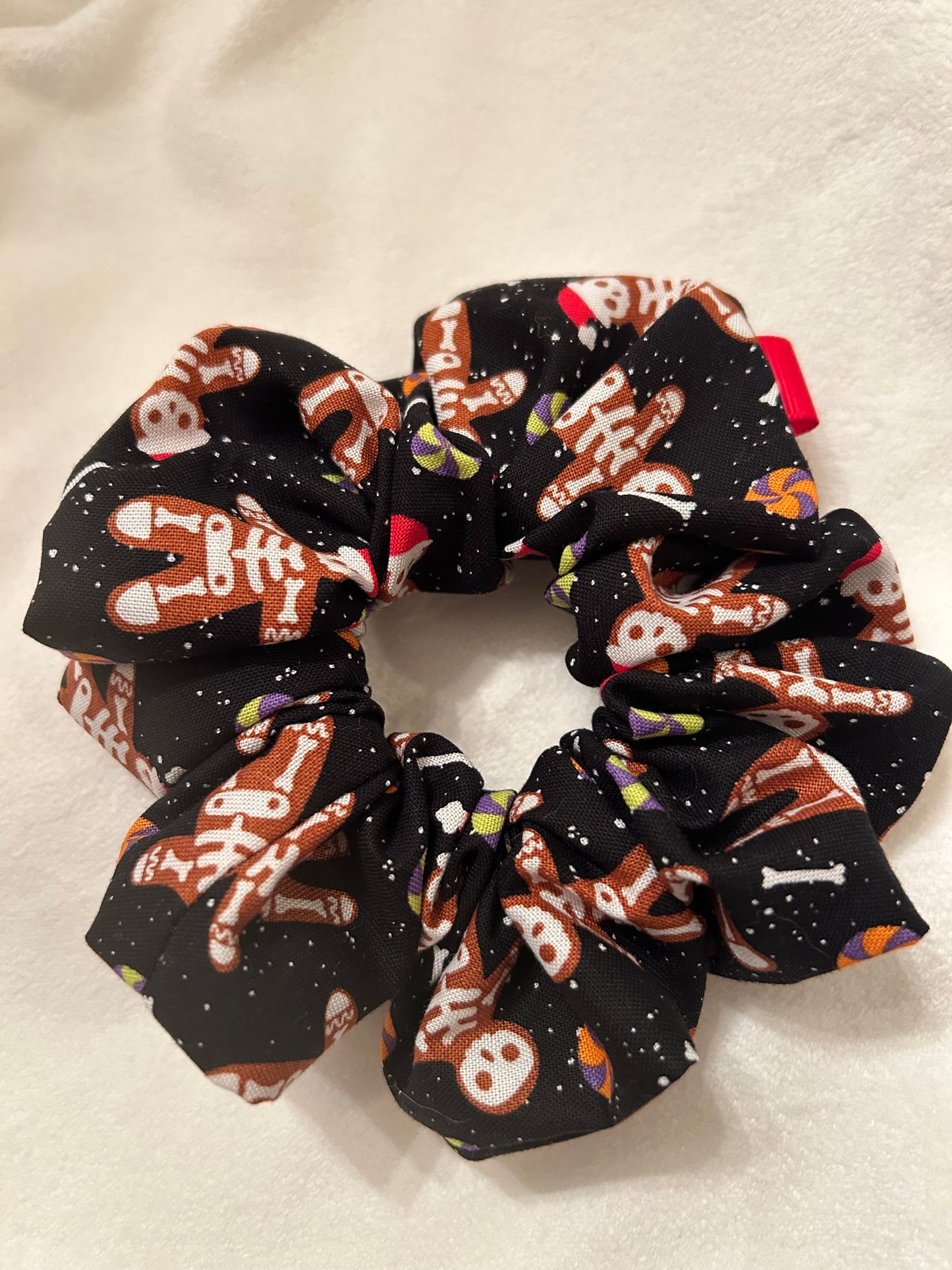 Skeleton gingerbread scrunchie