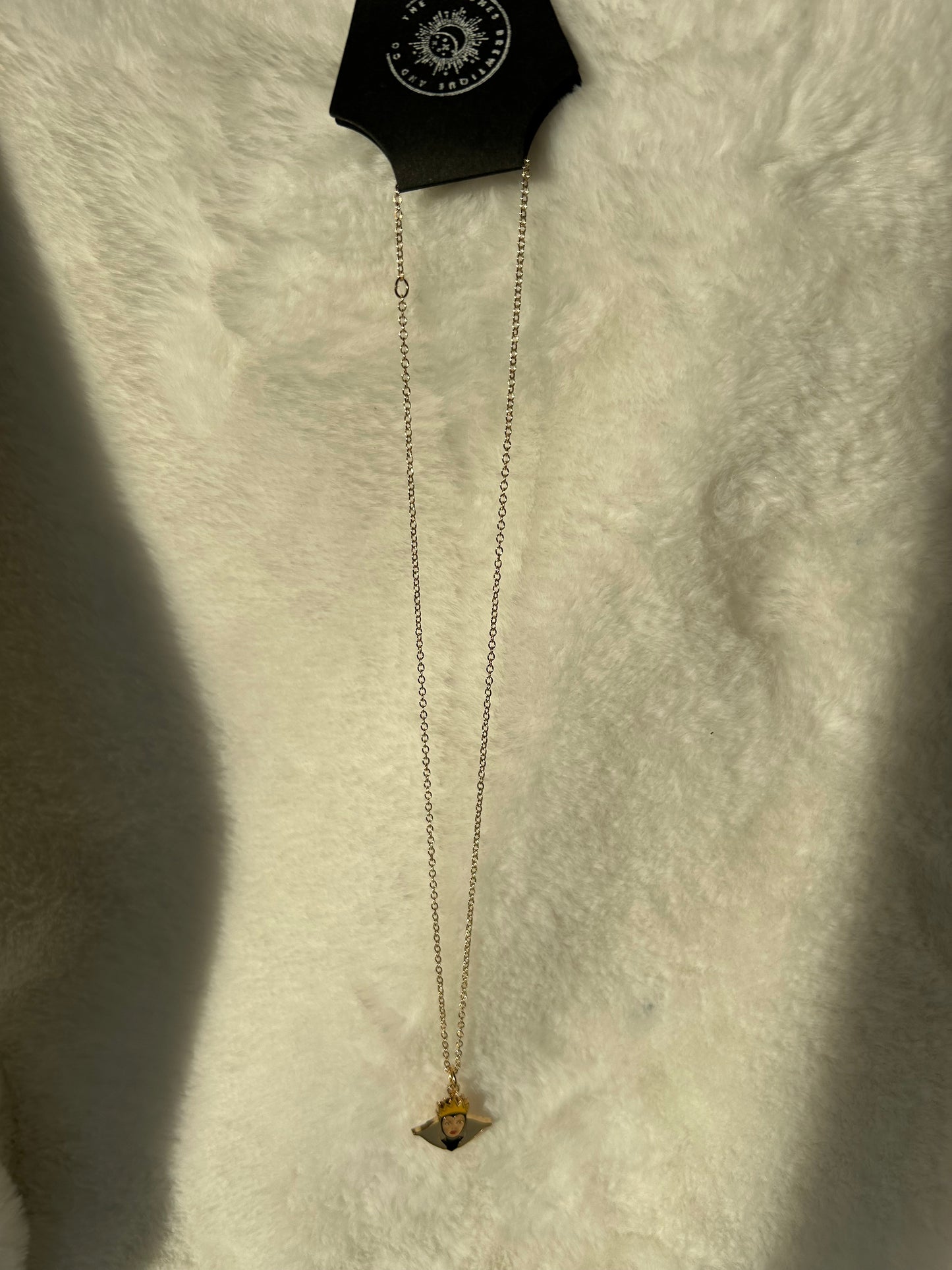 Evil queen necklace