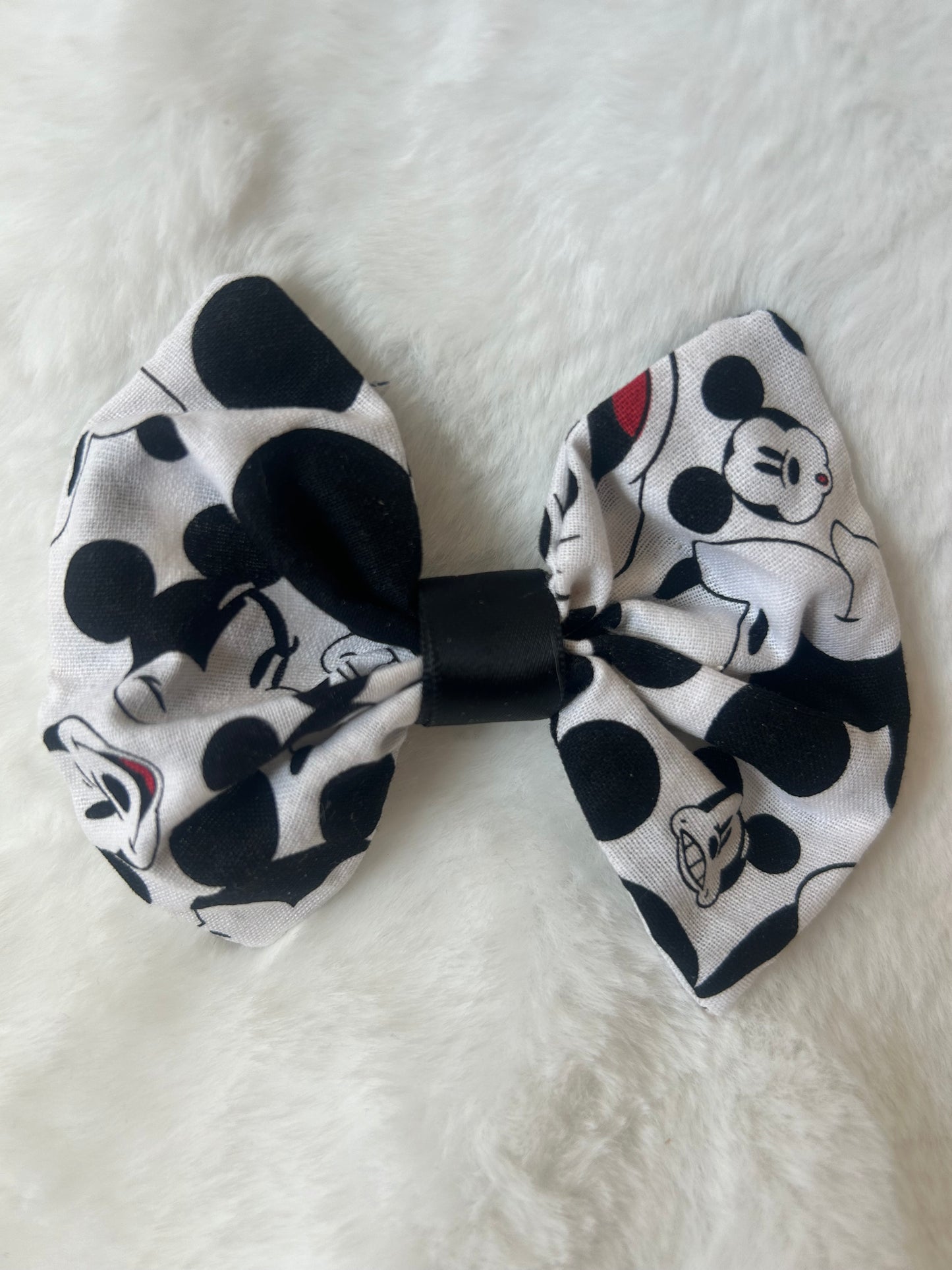 Black and white Mickey Mouse hair bow