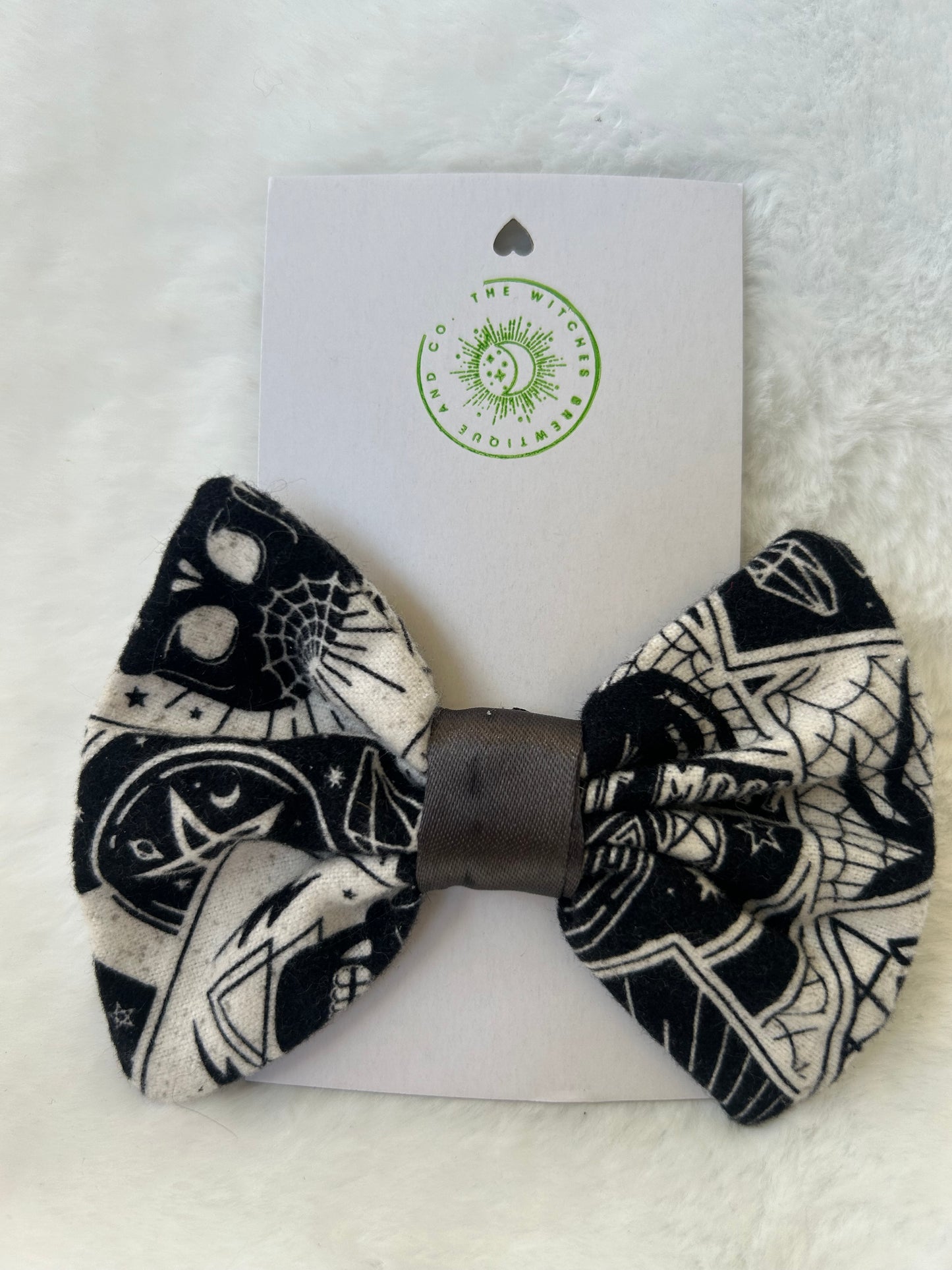 Salem hair bow