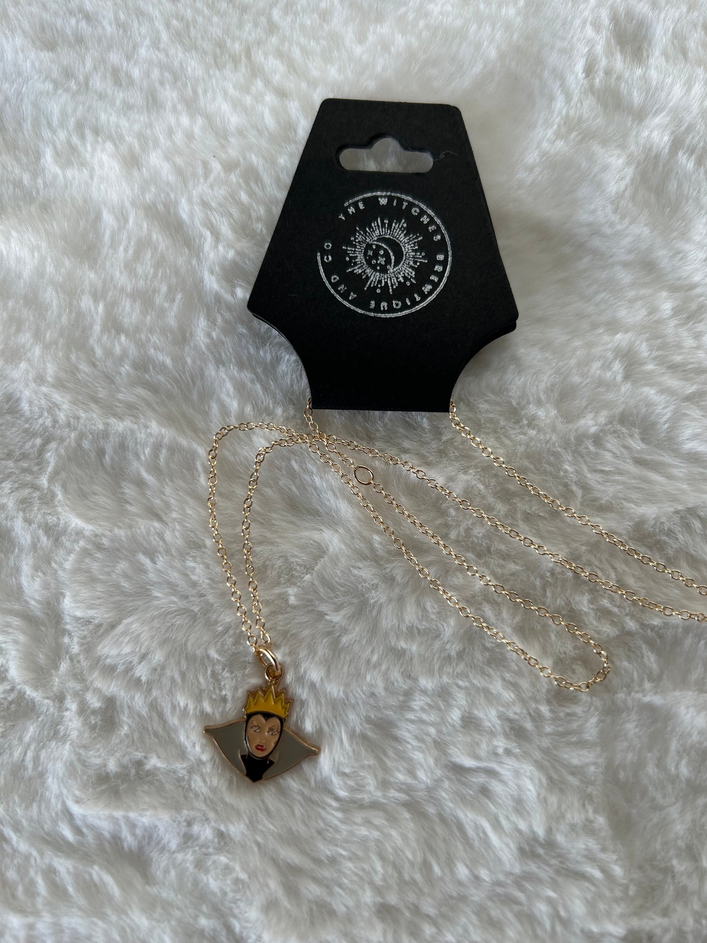 Evil queen necklace