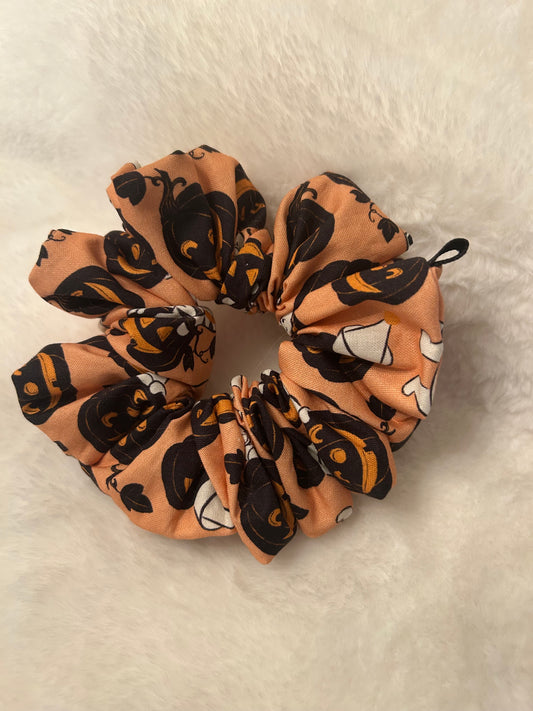 Halloween Winnie the Pooh scrunchie