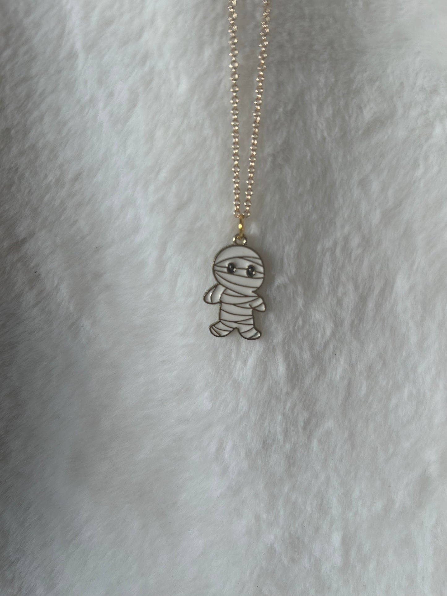 Mummy necklace