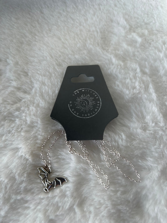 Side hanging bat necklace