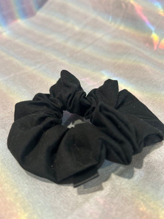 Black scrunchie