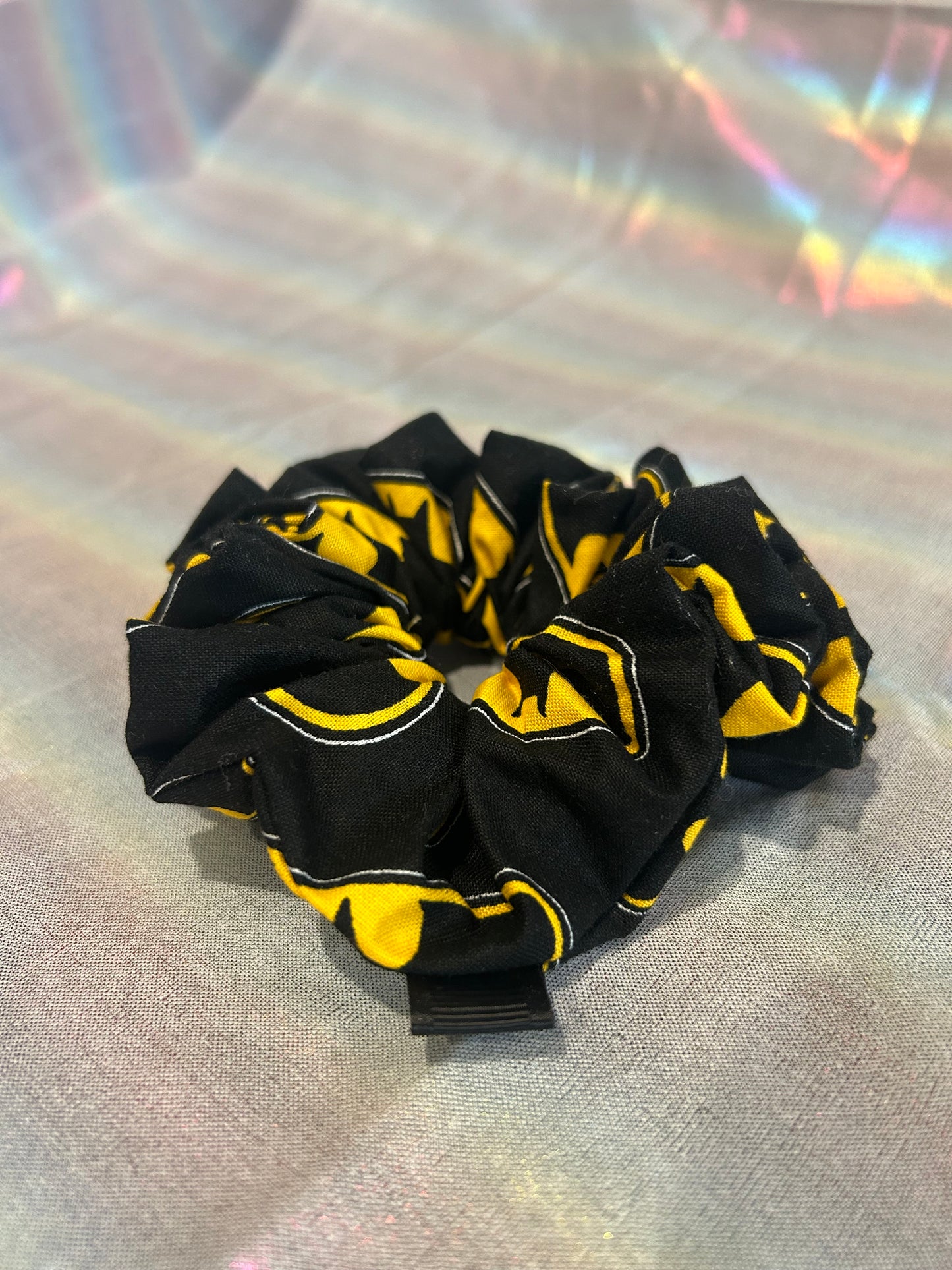 Batman logo scrunchie