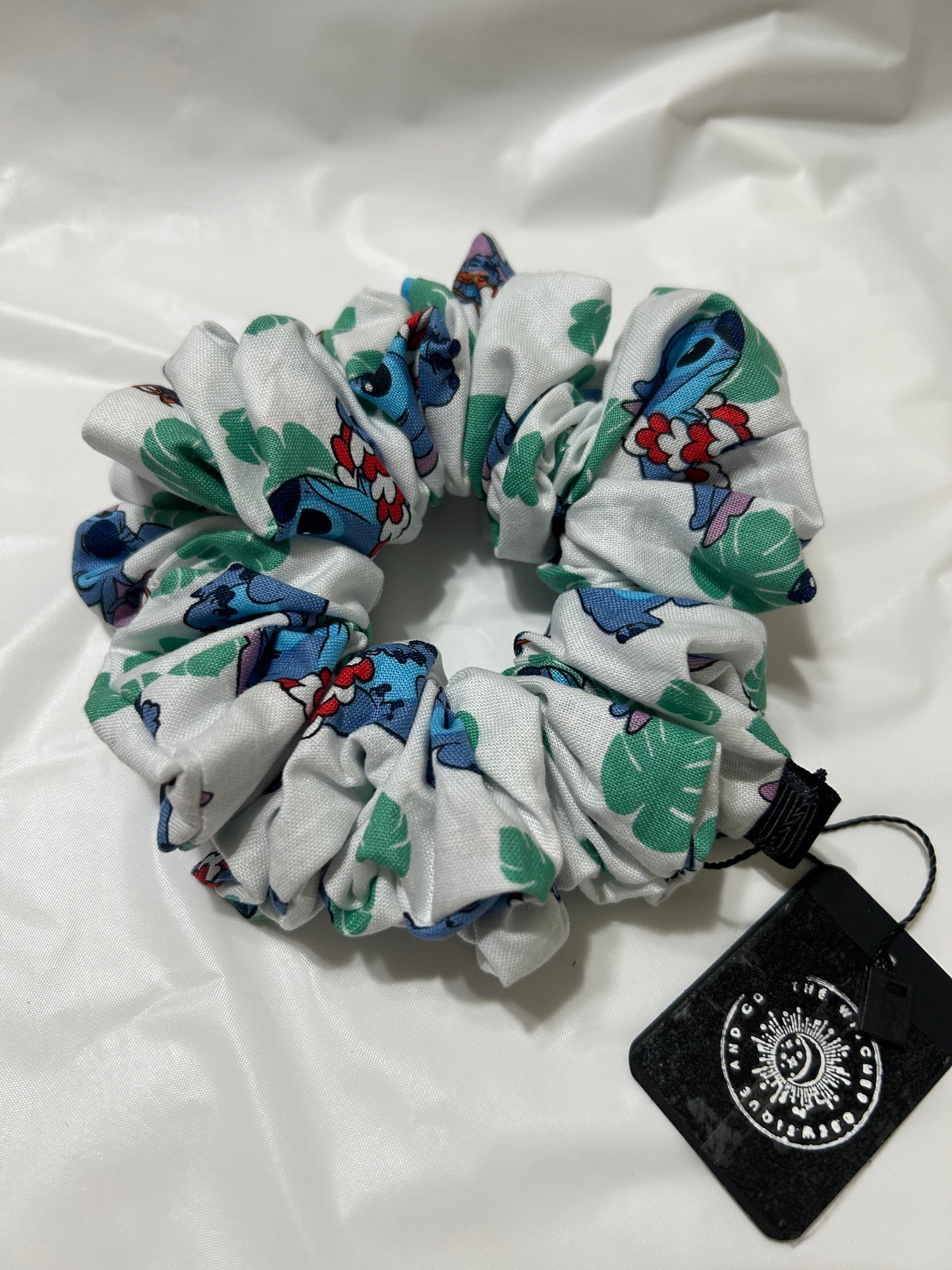 Caped stitch scrunchie